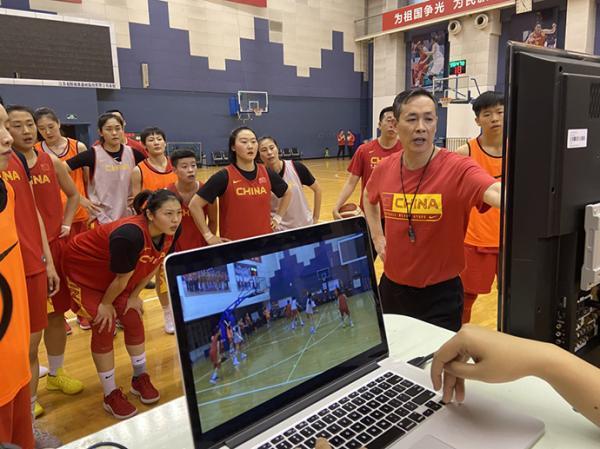 女籃比賽錄像最新，自然美景下的籃球之旅