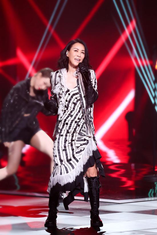 那英新歌，學習之旅的自信旋律，變化中的成就與旋律