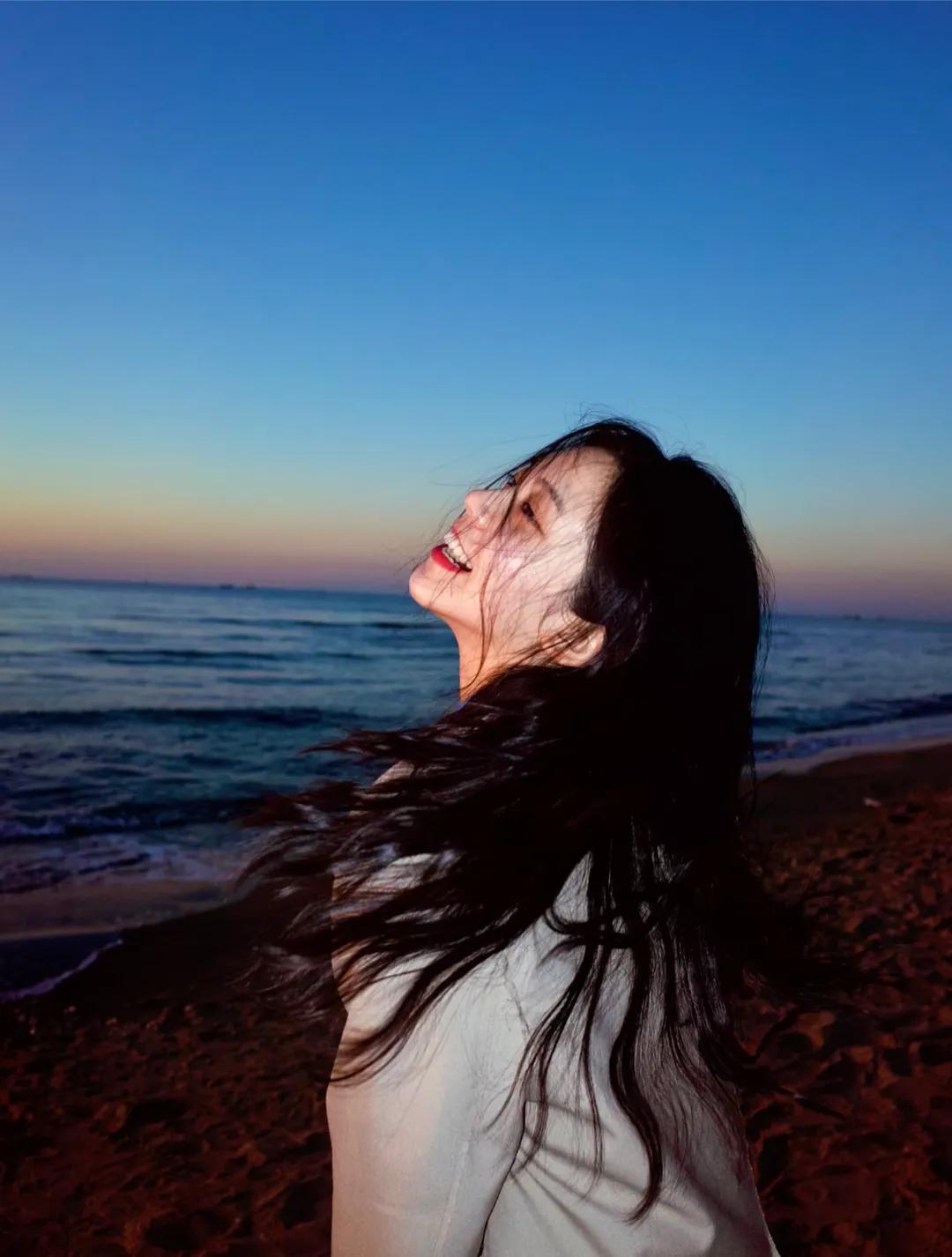 歐美最新背影頭像，引領(lǐng)時尚潮流的新寵