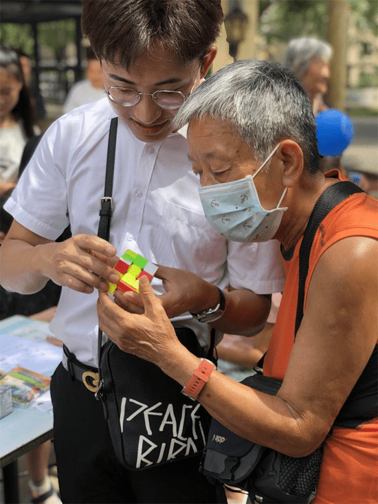 魔方社區(qū)最新動態(tài)與全方位指南，玩轉魔方，技能提升——針對初學者與進階用戶的建議