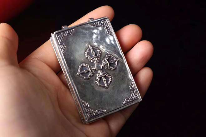 佛牌明星的成長之路，一路學(xué)習(xí)，自信閃耀