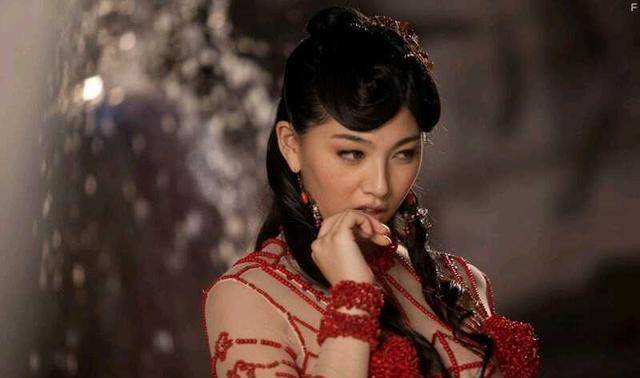 肉蒲團(tuán)女演員的勵(lì)志之旅，變化、自信與成就感的探索