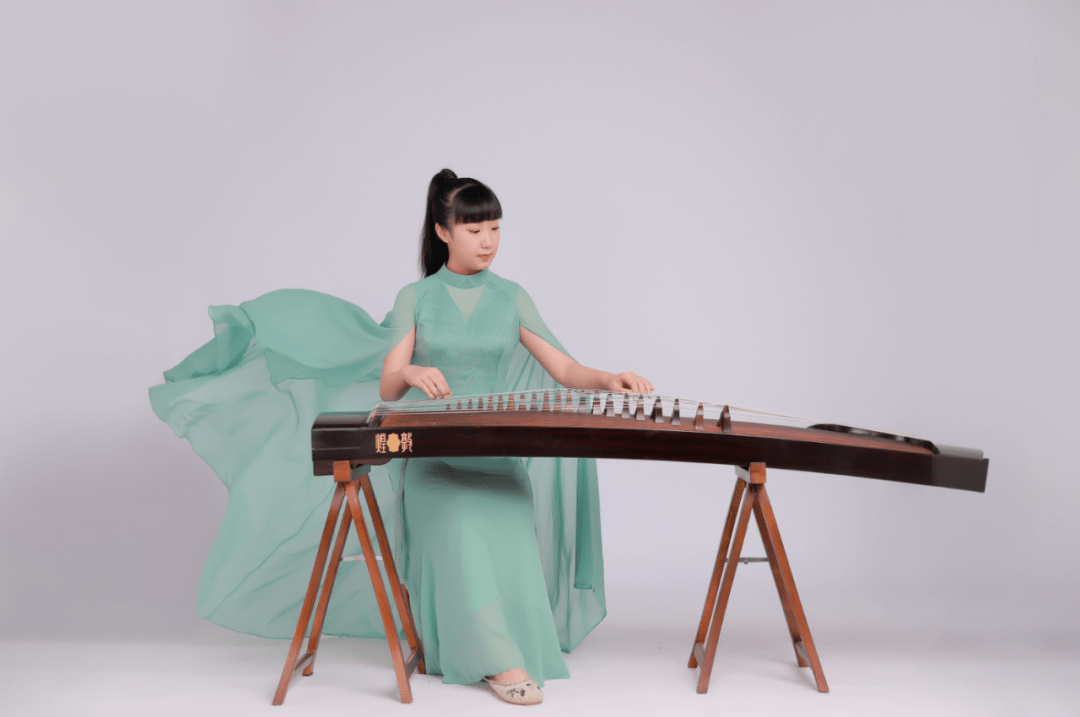 古箏明星，探尋自然美景之旅，尋找內(nèi)心的平和寧靜