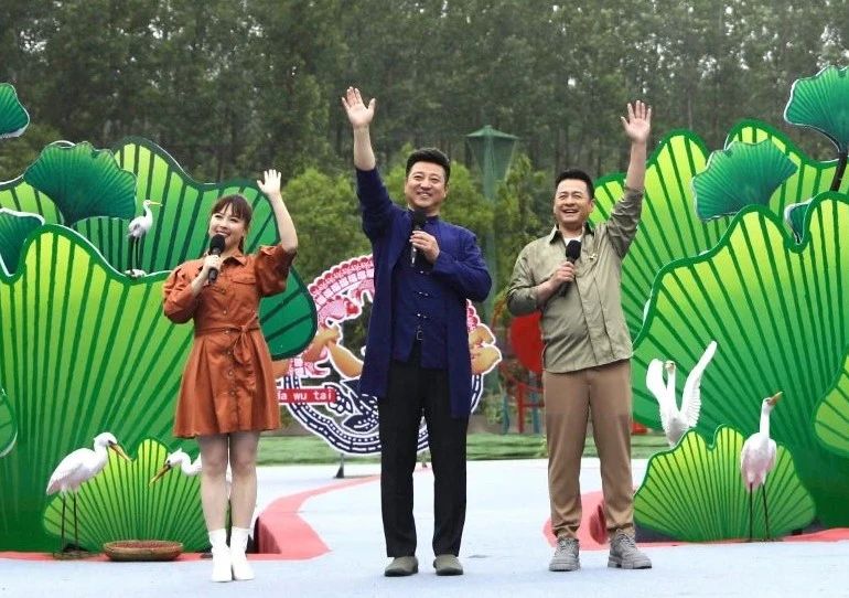 張?zhí)J葦最新客家話視頻，親情與友情的溫馨日常