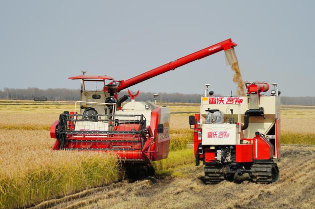 最新農(nóng)業(yè)機(jī)械探秘，小巷深處的農(nóng)業(yè)黑科技揭秘