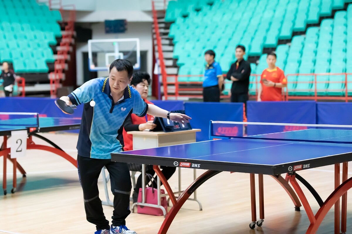 乒乓球比賽，小巷中的精彩乒乓秘境與激烈對決