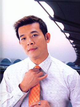 花榮演員探尋小巷隱秘寶藏，特色小店的奇妙故事探索