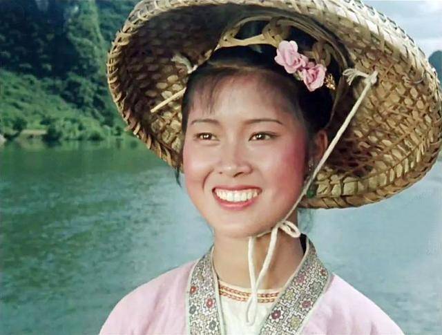 劉三姐電影，展現(xiàn)變化、自信與成就的力量傳奇之旅