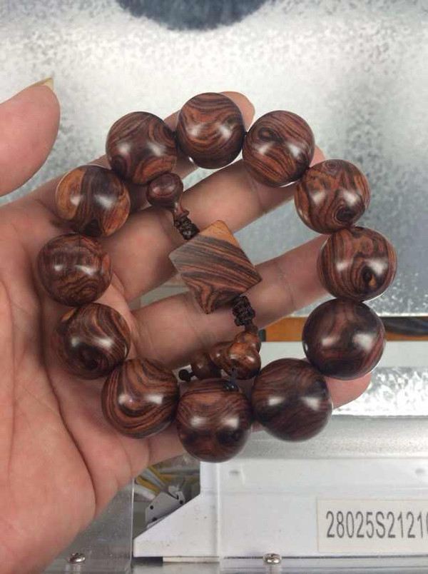 海南黃花梨當(dāng)前價(jià)格全面指南，最新行情解析與深度解讀