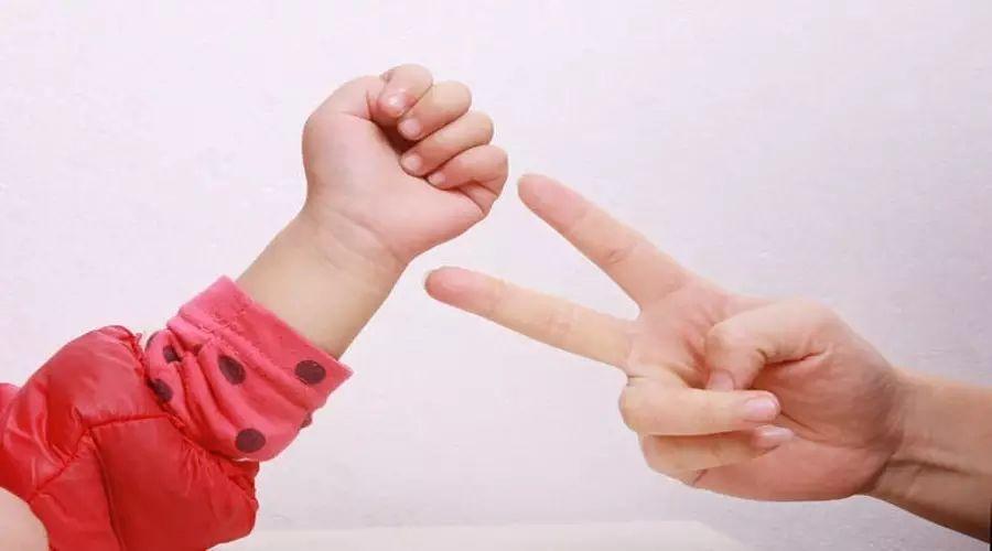 幼兒大班最新趣味手指游戲集錦，玩轉(zhuǎn)手指游戲，快樂成長！