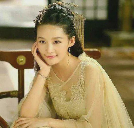 荊小八在楚喬傳中的熱血演繹，傳奇演員展現(xiàn)角色魅力！