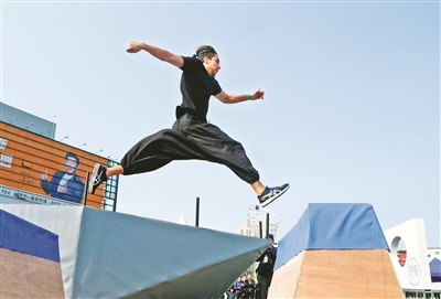 極限運(yùn)動(dòng)比賽，巷弄深處的競(jìng)技與挑戰(zhàn)小店探秘