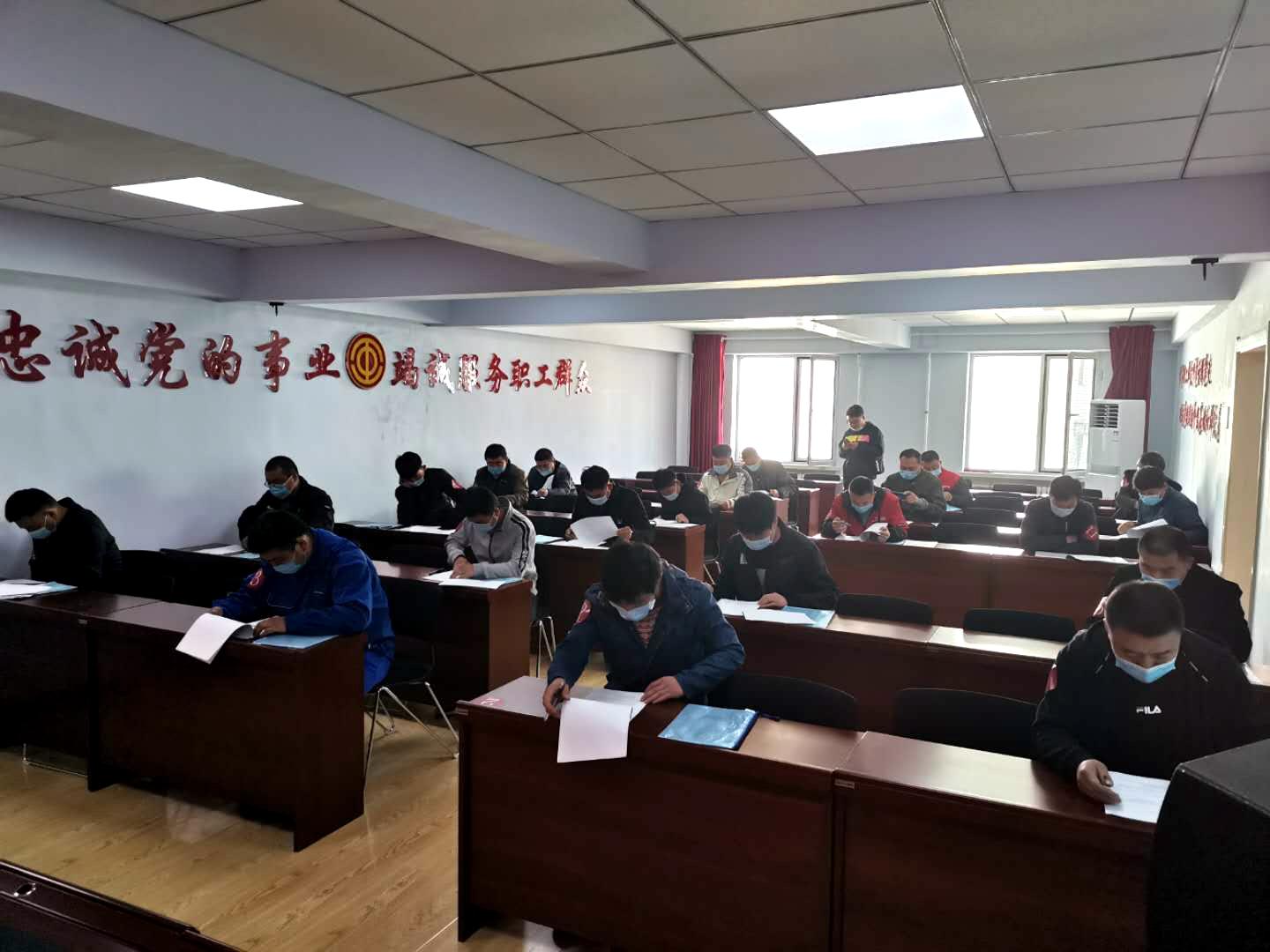 汽修技藝較量，時(shí)代的印記與技術(shù)的榮光競(jìng)賽