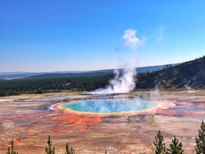 黃石公園最新動態(tài)，時代印記與自然瑰寶的交融展現(xiàn)