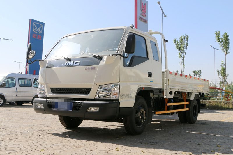 江鈴輕卡一排半最新款，友情滿載的溫馨日常之旅