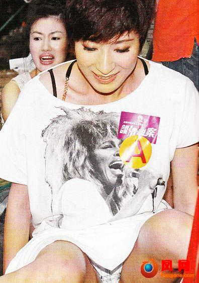 最新走光女與小巷美食的雙重魅力揭秘