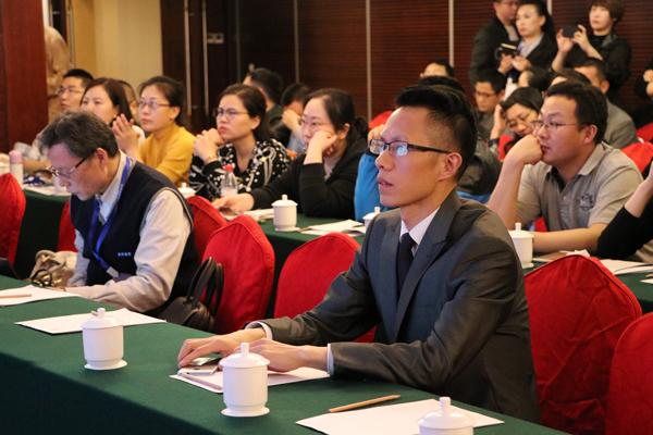 脫發(fā)最新進(jìn)展，頭頂奇遇與友情力量的力量探索