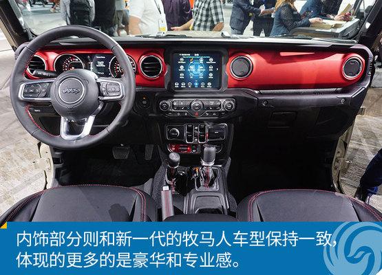 最新WWE狂野角斗士，熱血激戰(zhàn)，榮耀歸來！