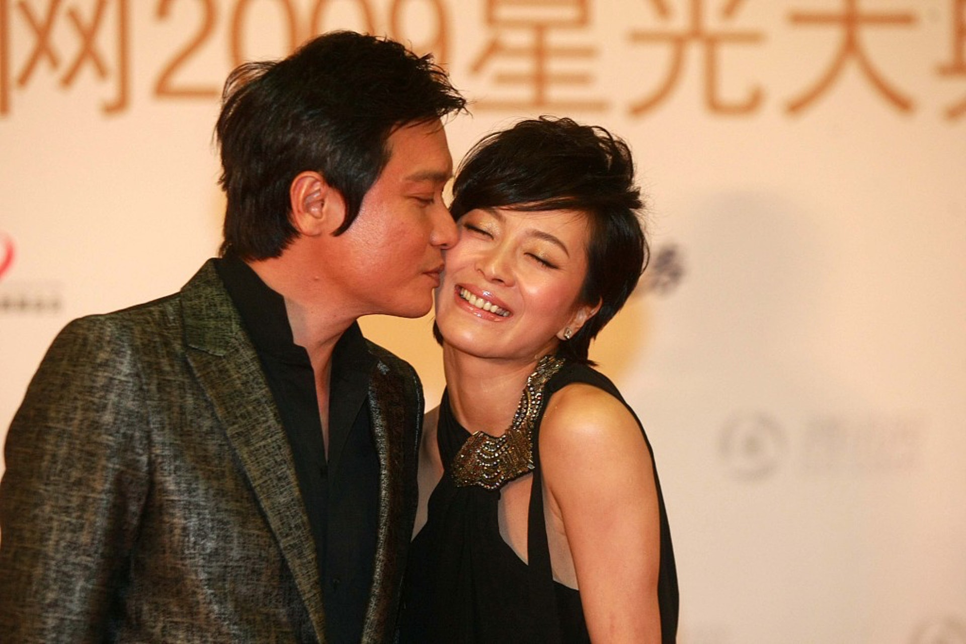 羅嘉良蘇巖最新視頻，聚焦二人世界，熒幕內(nèi)外的故事探索