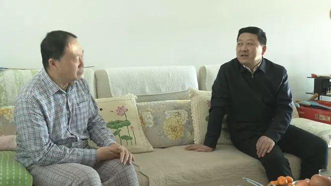 時(shí)政新聞速遞，最新動(dòng)態(tài)大揭秘，新鮮資訊不容錯(cuò)過！