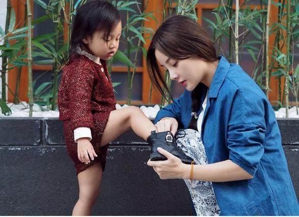 李小璐最新眼睛照片，科技魅力下的視界革新之美