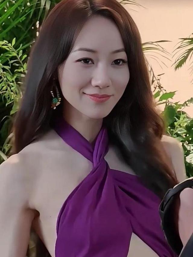 女性頭像時(shí)尚潮流演變，最新風(fēng)尚與2025年流行趨勢(shì)預(yù)測(cè)