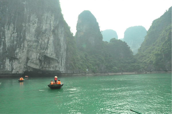 下龍灣最新絕美游記，探索蔚藍(lán)海域的奧秘?