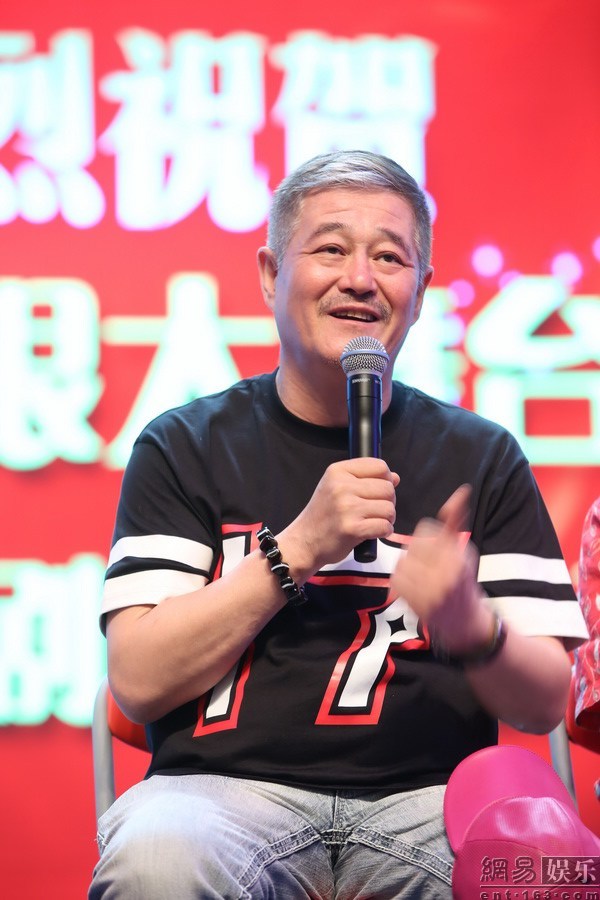 趙本山最新互動揭秘，近距離感受喜劇大師的魅力傳奇