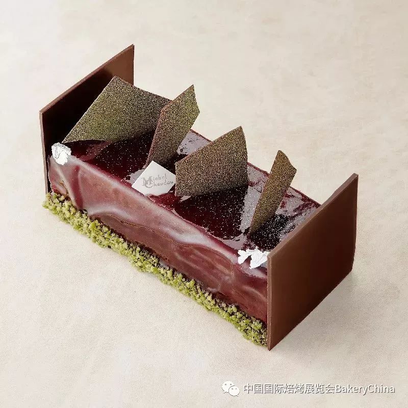 傳統(tǒng)與創(chuàng)新交融，最新三層壽糕的誕生與演繹