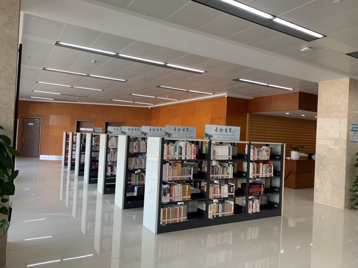 何頓最新作品，引領(lǐng)你進(jìn)入獨(dú)特的文學(xué)之旅