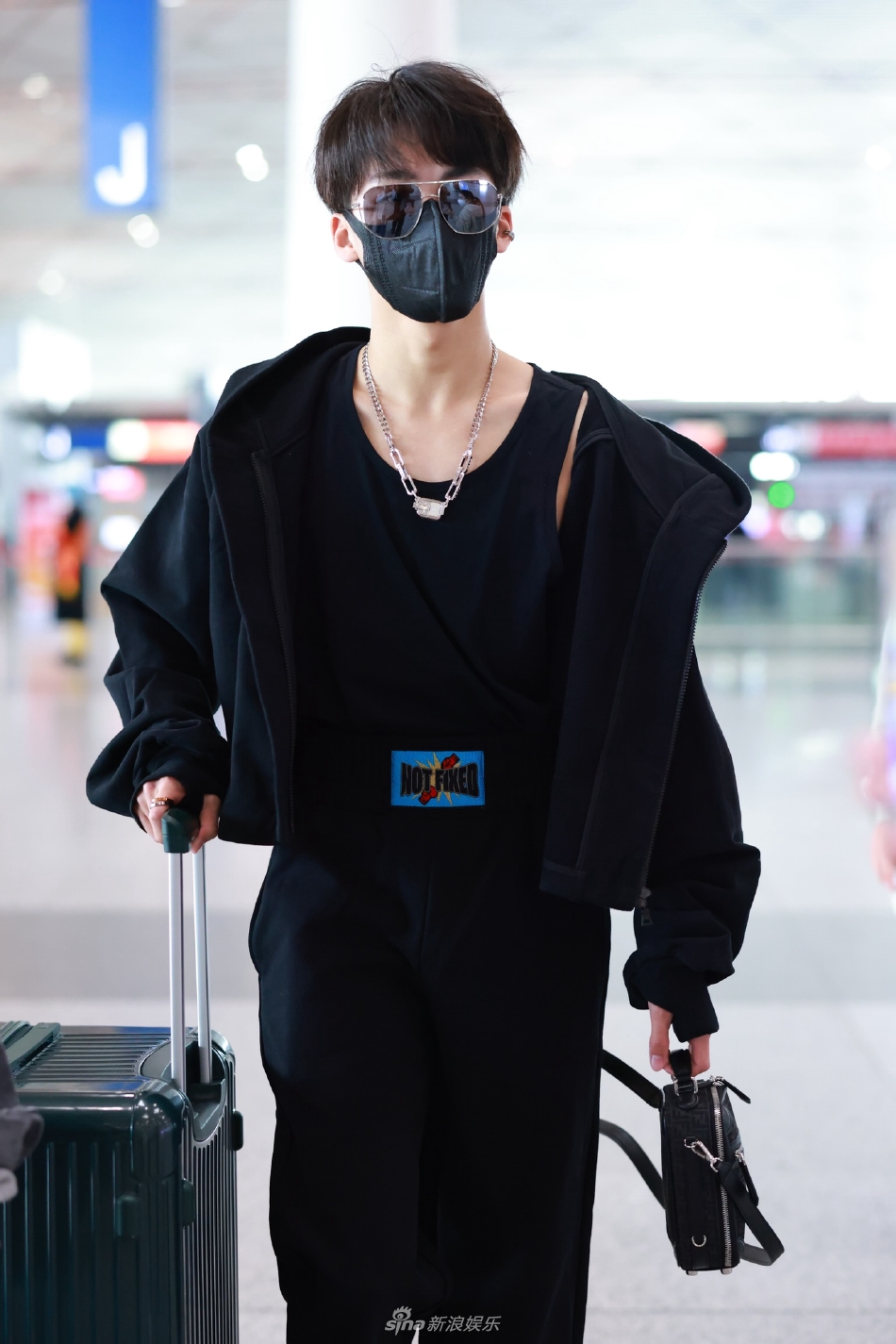 何洛洛機(jī)場最新動(dòng)態(tài)，自然美景的輕松探索之旅