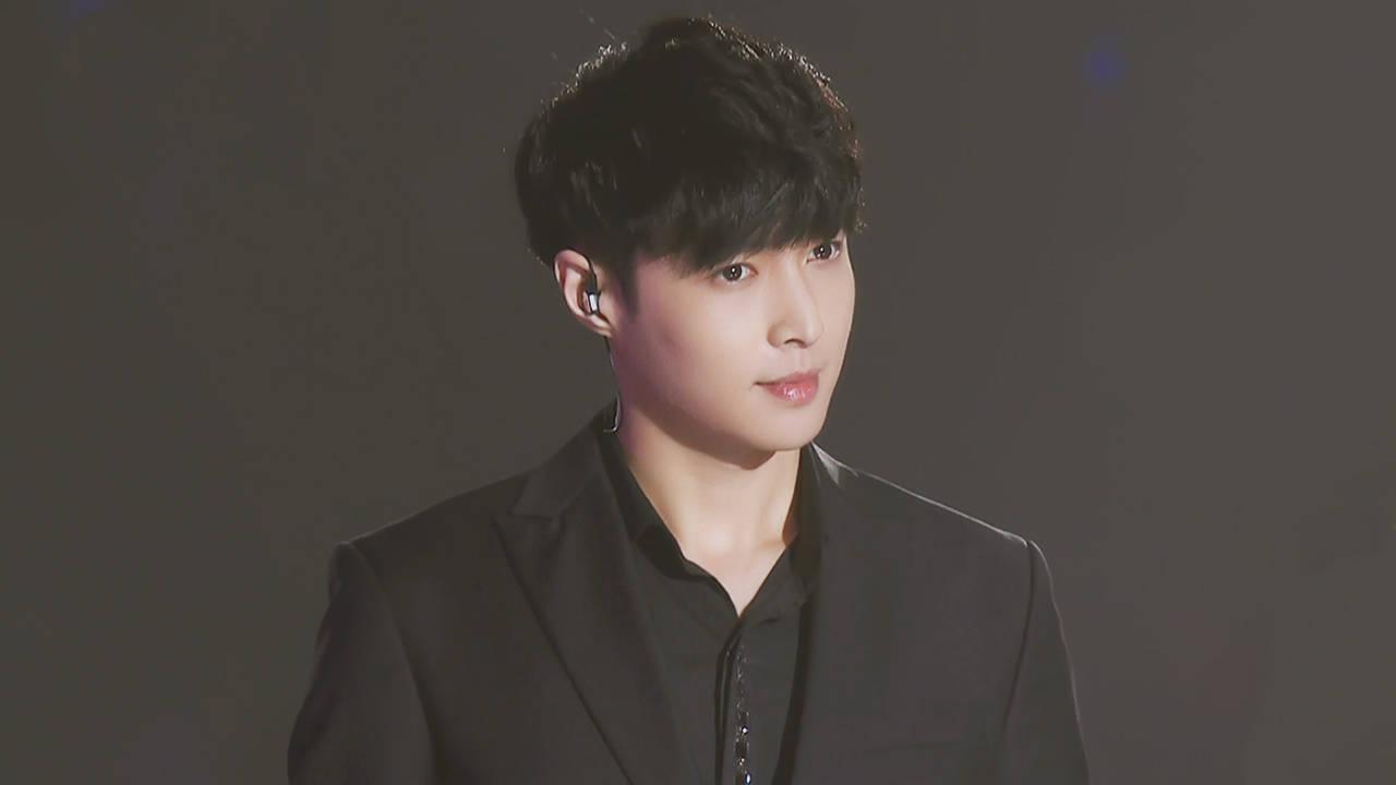 張藝興最新動態(tài)更新，揭秘他的最新狀況